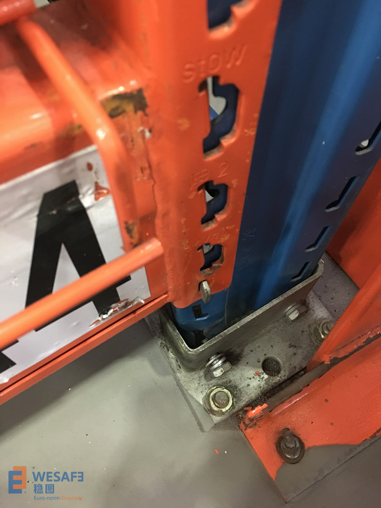 貨架立柱地板連接螺絲鬆動